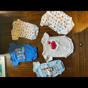 Newborn clothing bundle